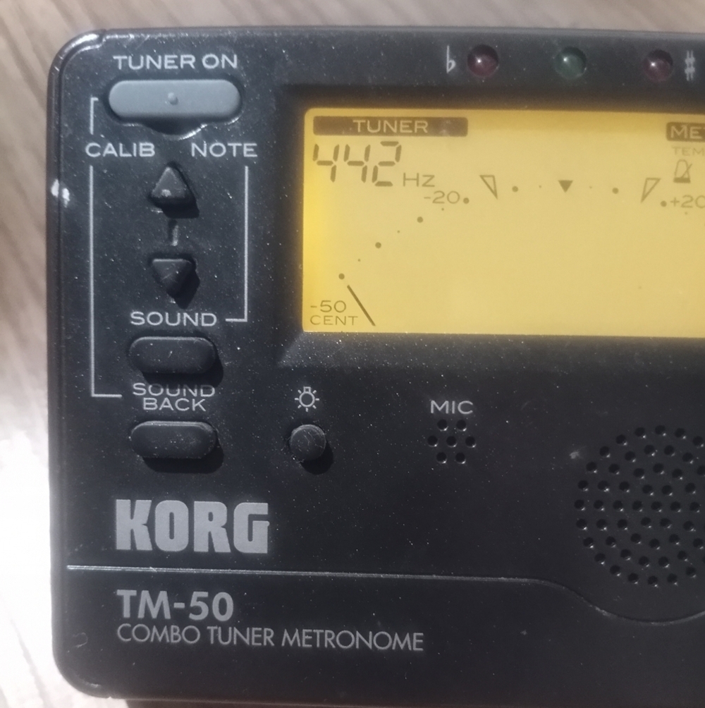 Korg TM-50 PW Combo Tuner/Metronome Black - Picture 9 of 10